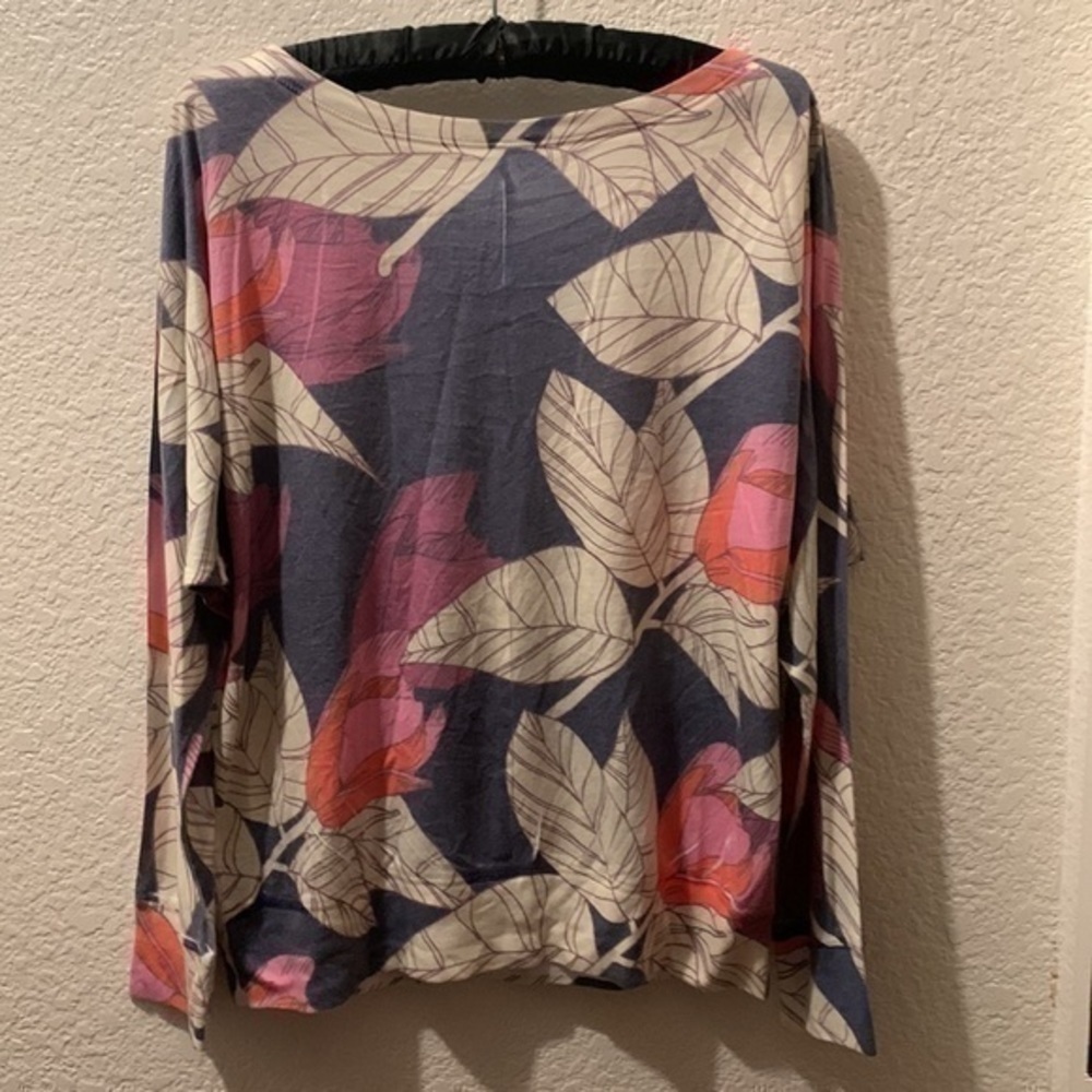 Time Machine floral top - Picture 7 of 8